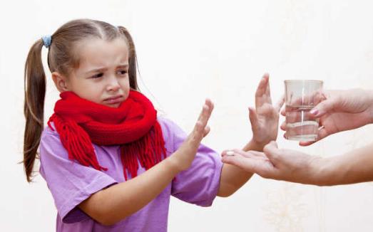 臨睡前吃藥會更損傷肝臟 避免藥物對肝臟傷害的方法