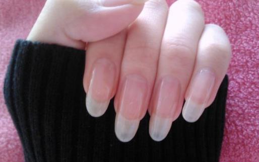 人閑長指甲心閑長頭發 其實是有道理的