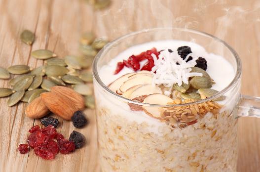 女性美體學會吃 必備的六大養(yǎng)顏美體食物 