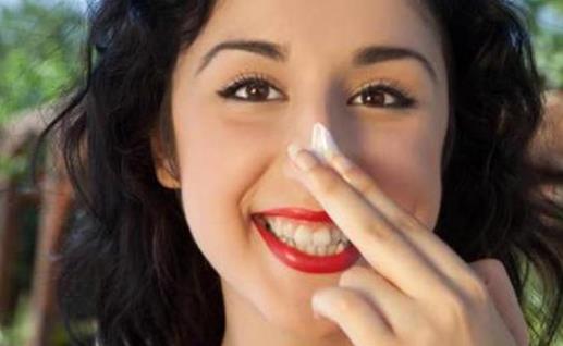 使用漂胡劑去除小胡子需謹慎 女生去除小胡子的妙招