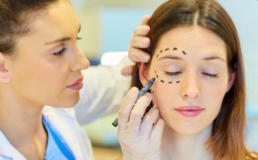 做完眼袋手術(shù)注意什么 眼袋比較嚴(yán)重怎么辦