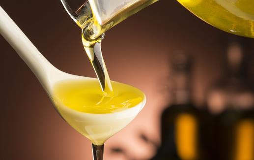 橄欖油不但有很高的營養(yǎng)價(jià)值 還有很多生活小妙用
