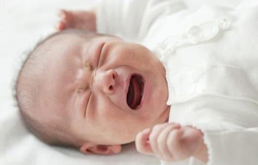 吃夜奶是寶寶的需要嗎？寶寶夜奶難斷，試試這幾招