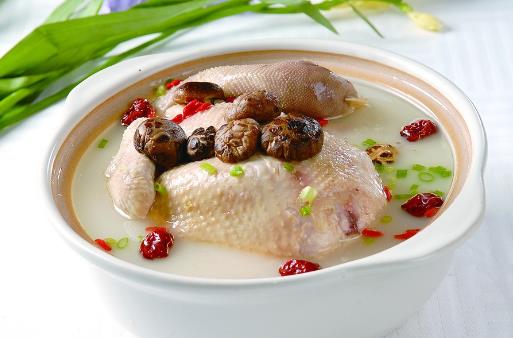 春季潤肺湯女人要常喝 快來學學潤肺湯的做法