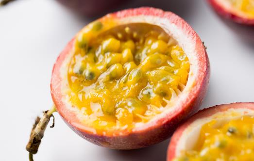 有果汁之王美稱的百香果 對(duì)人體健康的益處