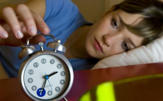 頭發干枯是氣血不足 試試這些改善身體狀況