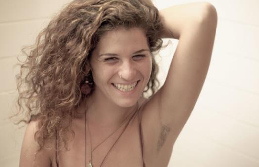 腋毛旺盛是什么原因?腋毛可以拔嗎