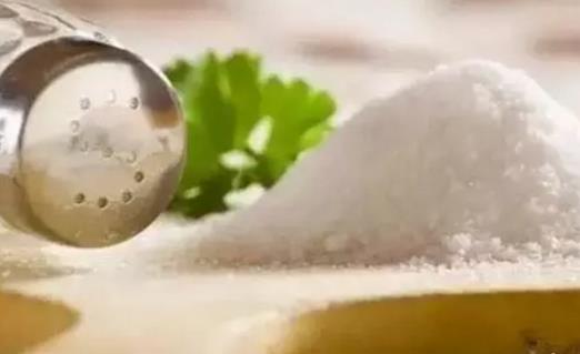 沒想到鹽吃多了竟有這么多危害 小心長雀斑