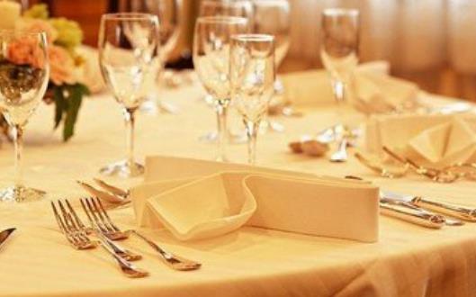 刀叉的用法竟有有歐式美式 教你正確而優(yōu)雅地使用刀叉