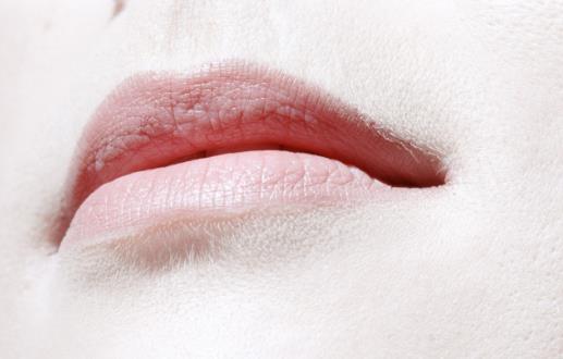 原來通過嘴唇顏色可反映出經脈和臟器的疾病