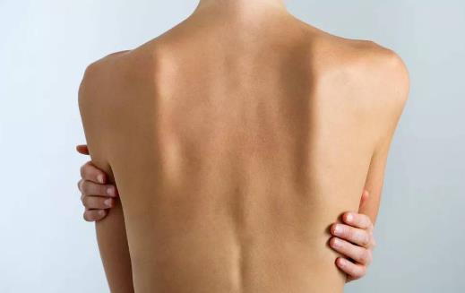 后背發涼到底是心理感覺還是身體原因