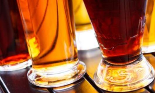 經常飲用啤酒能保持人體骨骼強健 啤酒的種類知多少