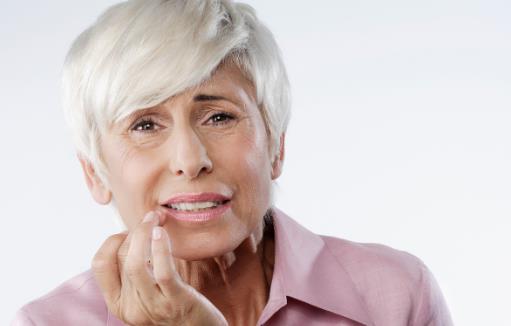 預防女人過早長白發 根治白發的10個民間偏方