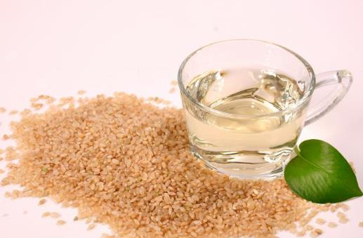 小心這些因素會(huì)導(dǎo)致手脫皮 手脫皮食療推薦