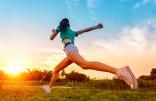 心火旺和肝火旺的區(qū)別 心火旺可飲竹葉燈心草茶