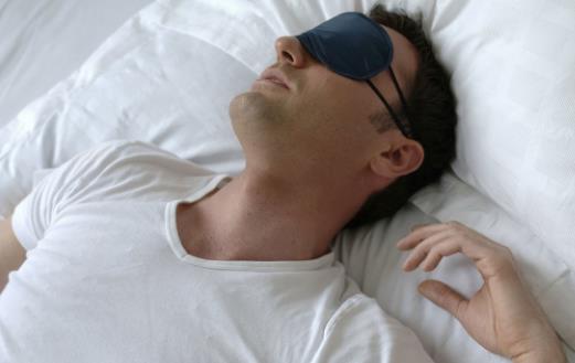 心火旺和肝火旺的區(qū)別 心火旺可飲竹葉燈心草茶