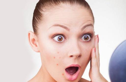 這六大因素容易導(dǎo)致臉頰長痘