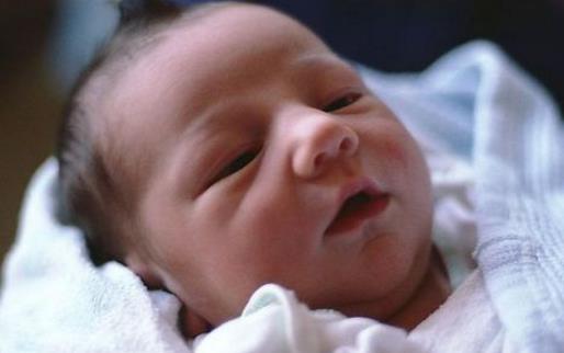 新生兒基本都是50cm高 可不是醫(yī)生隨便寫的