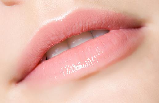 嘴唇干燥起泡是體內上火了 多多補充維生素B緩解上火