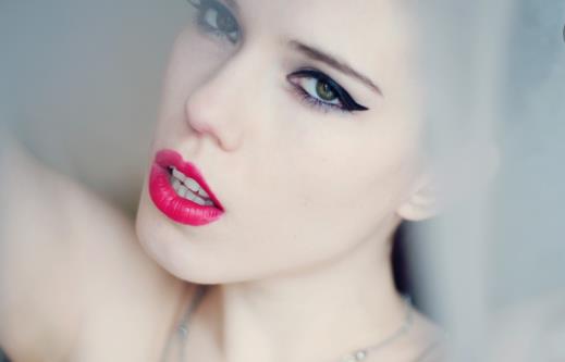 嘴唇干燥起泡是體內上火了 多多補充維生素B緩解上火