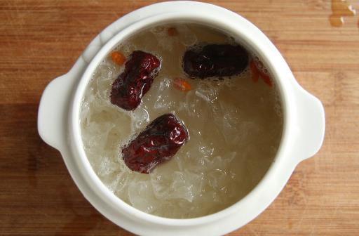 女性氣血不足怎樣判斷 哪些方法可以養血