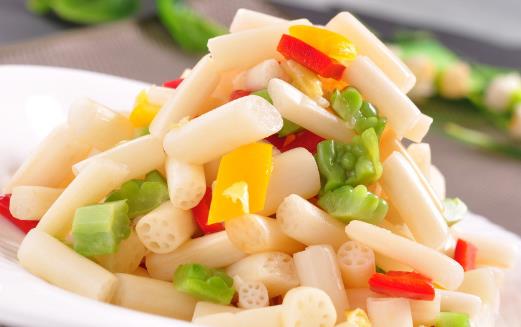 藕生吃和熟吃功效各不同 吃藕的注意事項