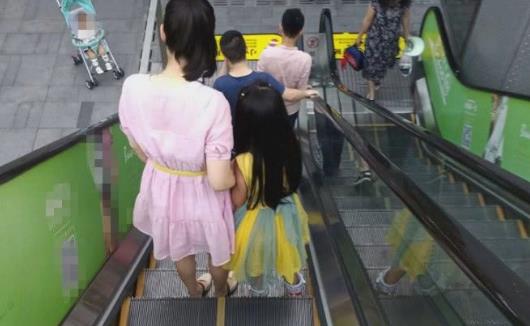 多多了解安全乘坐扶手電梯須知 避免電梯“吃人”