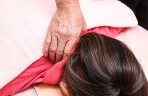 女性常敲打八大穴位祛斑又美容 美容養顏粥推薦