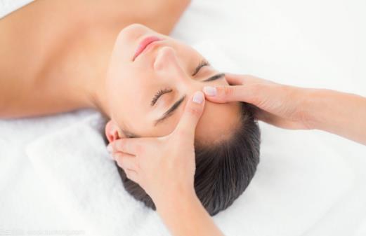 過度清潔導(dǎo)致皮膚脆弱 護(hù)膚品選擇不當(dāng)易致皮炎