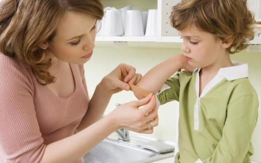 外出旅行必備急救箱 解決突發狀況最好的方法