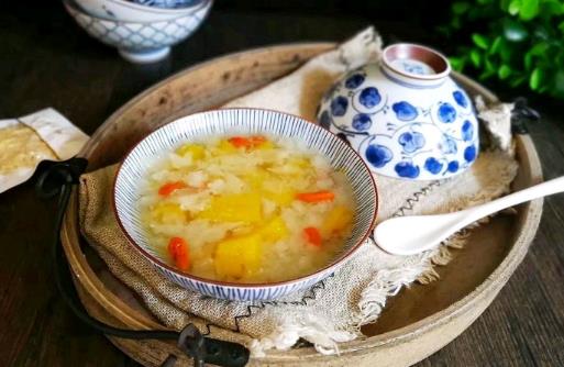 春季養(yǎng)生喝7款養(yǎng)生湯 潤(rùn)肺養(yǎng)生不生病