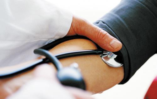 測量血壓用左臂還是右臂 測量血壓要講求正確的方法