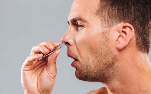 鼻毛長出來是拔掉還是剪掉？如何保護好個人鼻腔