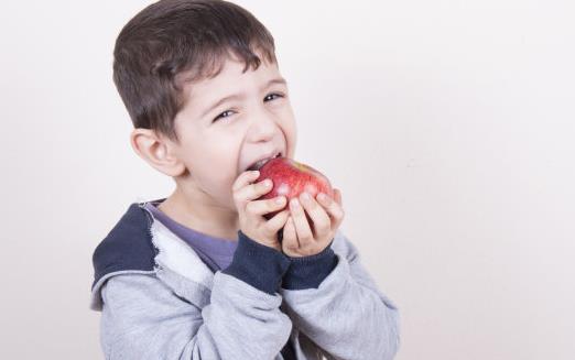 早上空腹吃蘋果不是所有人都適合 吃蘋果的禁忌