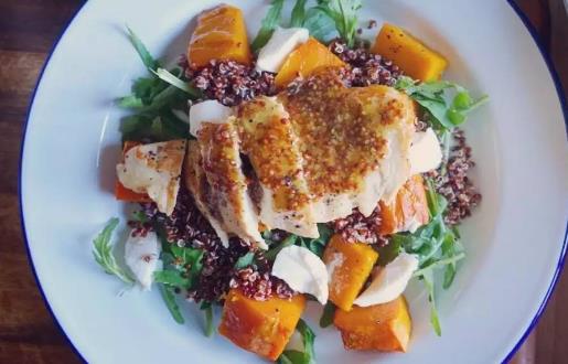 健身餐對營養(yǎng)的均有講究 健身運(yùn)動員三餐時(shí)間安排