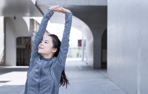 健身前熱身不容易拉傷肌肉 熱身動(dòng)作推薦
