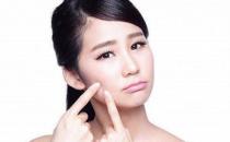 臉上長(zhǎng)痘痘 調(diào)理飲食應(yīng)該注意的事項(xiàng)