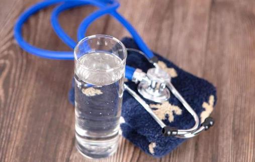 喝水也有很多講究 牢記3個喝水技巧才養生