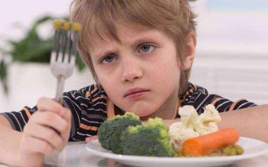 寶寶吃飯難 吃飯這事也得靠練