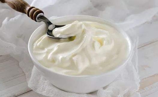 吃撐了來杯酸奶助消化 喝酸奶誤區要牢記