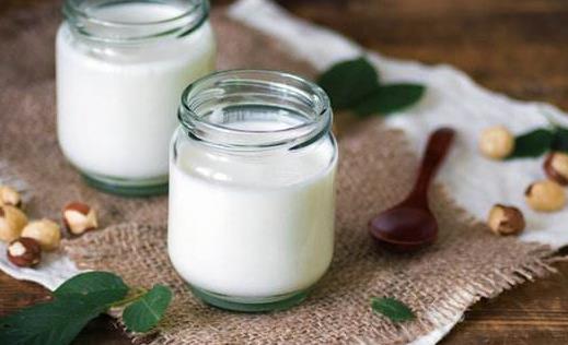 吃撐了來杯酸奶助消化 喝酸奶誤區要牢記