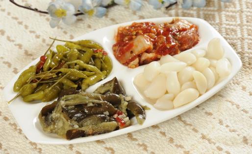 中國(guó)最有名的5大咸菜，圖4米飯“殺手”，感覺(jué)比泡菜強(qiáng)多了