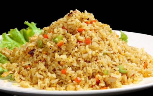 掌握幾個“炒飯”技巧，幫你做好小吃攤，從簡從速的做出