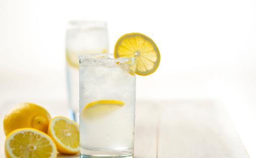 經常吃檸檬水,4個好處會顯現!美女最該吃,但很多人用錯