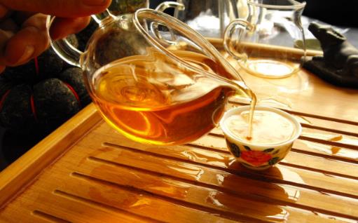 身上3處疼，可能是血管堵了！做6件事不給血管“添堵”