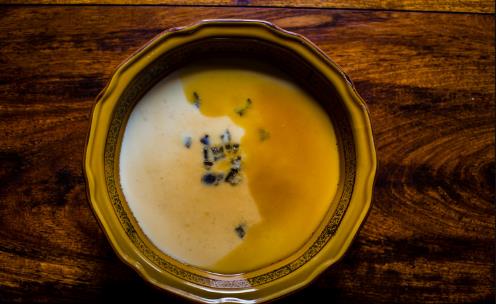 蒸出來的雞蛋羹不鮮嫩 原來是加錯了水難怪不好吃