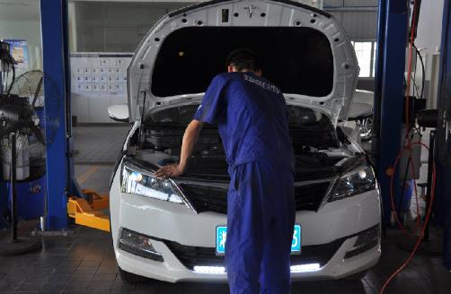 汽車報(bào)廢前，別忘了留下這4個零件，比報(bào)廢拿到的錢還要多