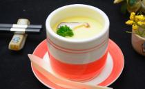 蒸出來的雞蛋羹不鮮嫩 原來是加錯了水難怪不好吃