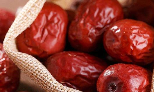 日食三棗長(zhǎng)生不老 關(guān)于吃紅棗的7個(gè)誤區(qū)