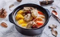 喝湯養生保健 腦力勞動者喝湯應該以健腦湯為主